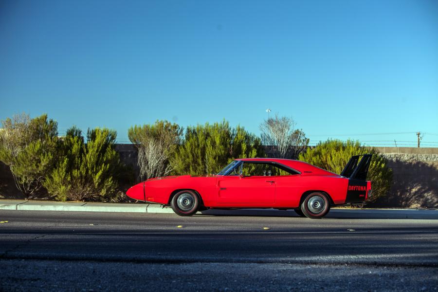  Dodge Charger Daytona Hemi 1969 года  (фото 18 из 29)